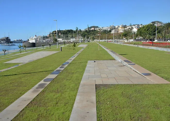 Central Suite In Funchal 2N